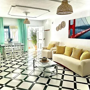 https://villa-casa-centro-mar-y-sol.es-andalucia.com